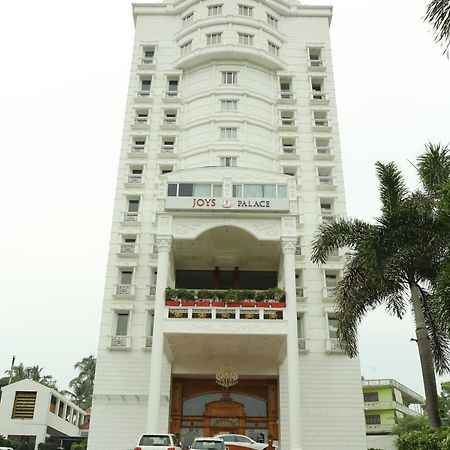Joys Palace Hotel Thrissur Eksteriør billede