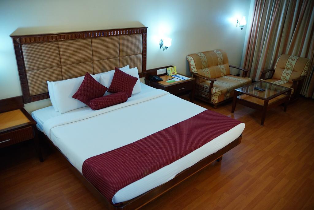 Joys Palace Hotel Thrissur Eksteriør billede