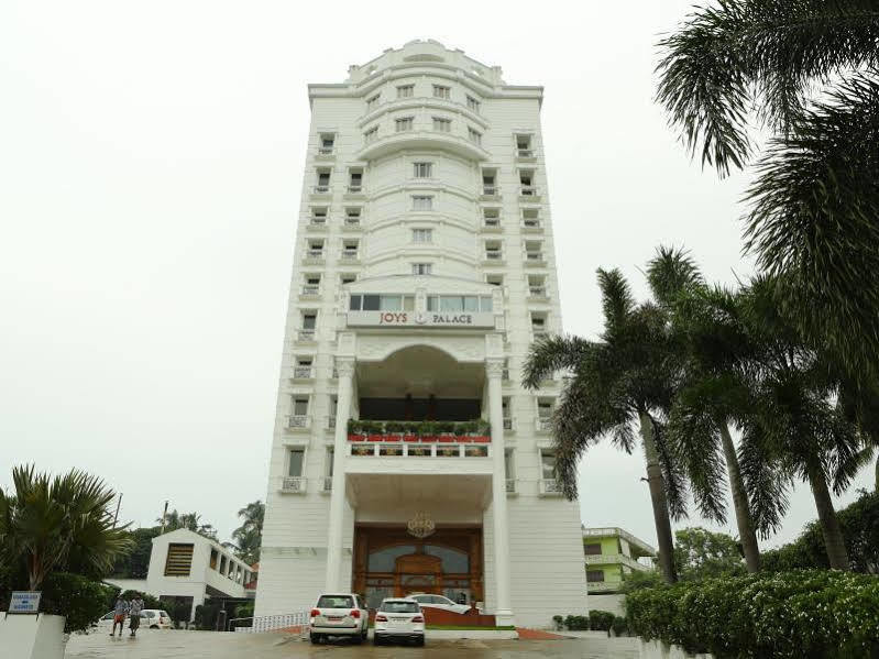 Joys Palace Hotel Thrissur Eksteriør billede