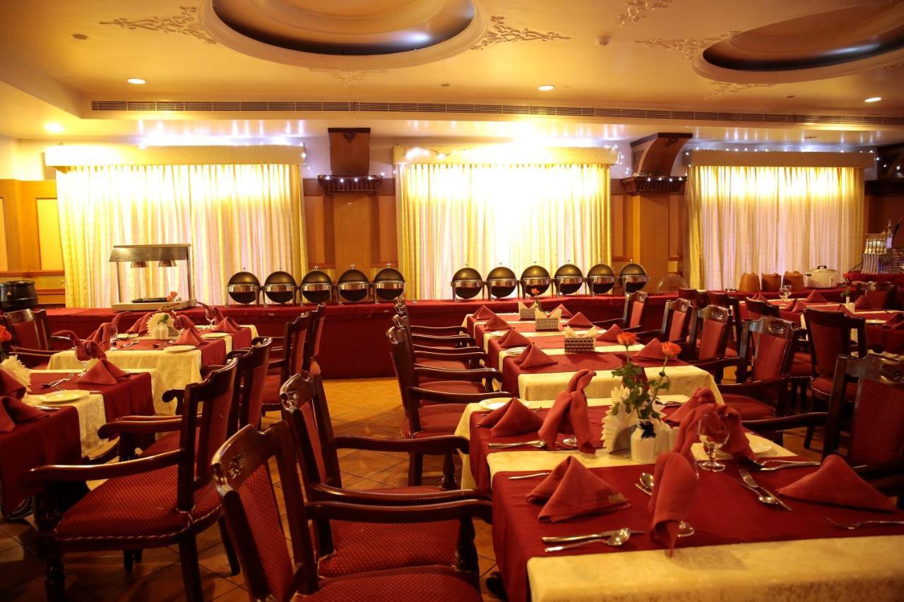 Joys Palace Hotel Thrissur Eksteriør billede