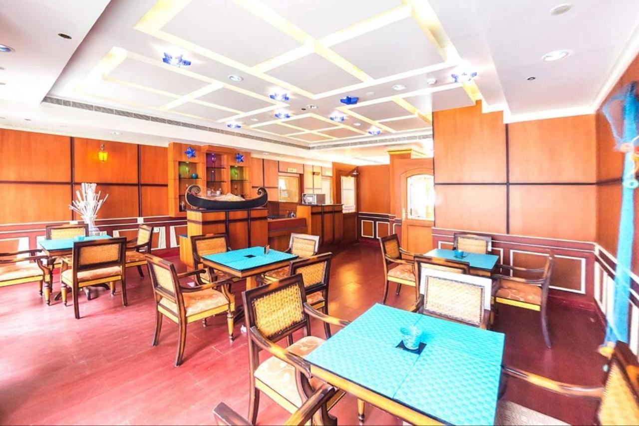 Joys Palace Hotel Thrissur Eksteriør billede