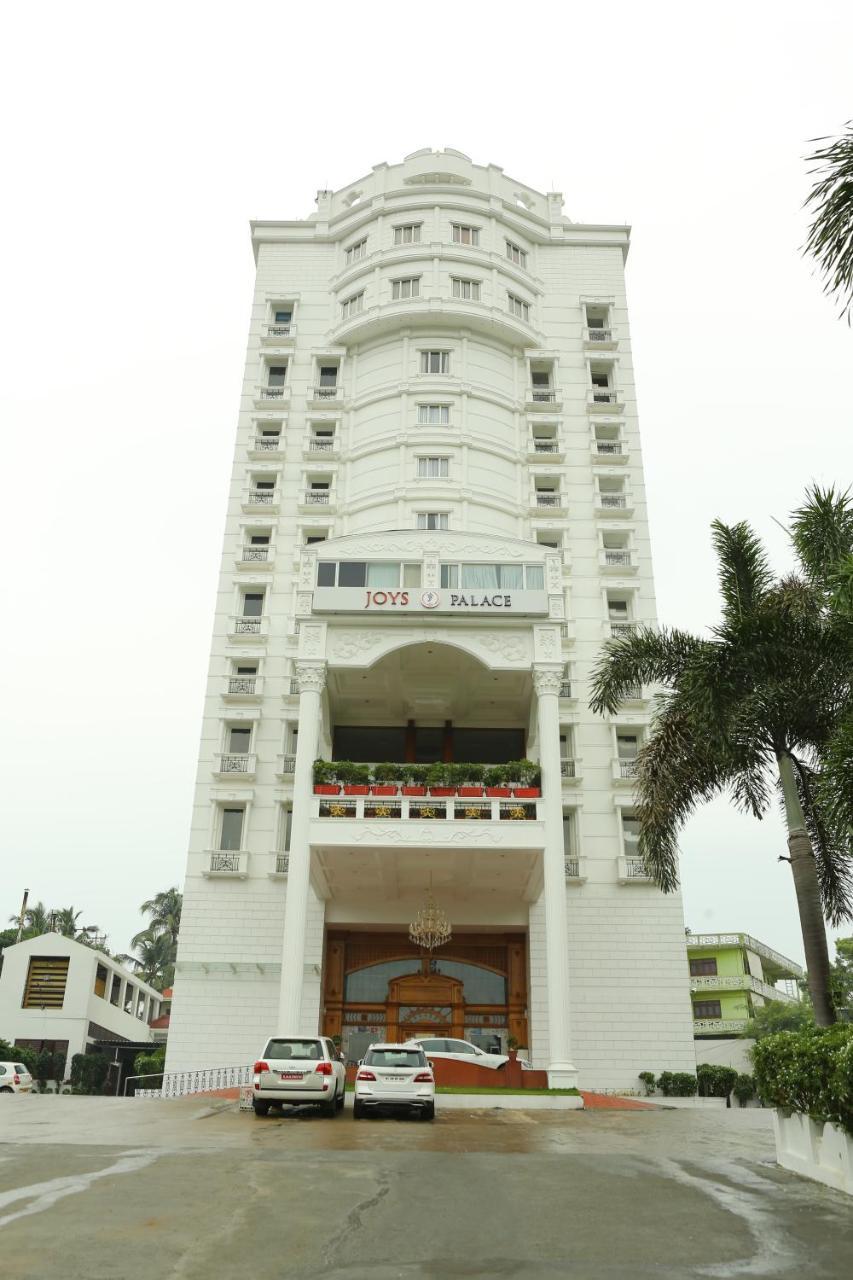 Joys Palace Hotel Thrissur Eksteriør billede